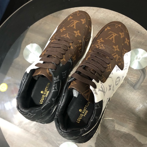 Louis Vuitton Mens Shoes - Picture 3 of 4